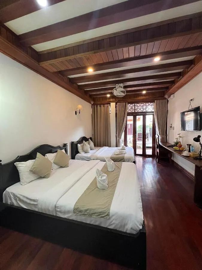 Chaluenxay Xiengthong Place 호텔 루앙프라방 3*,  라오스
